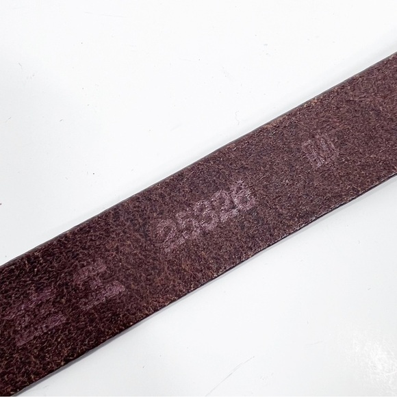 Leather Belt | Dark brown tooled leather with antiqued brass hardware - Picture 3 of 6